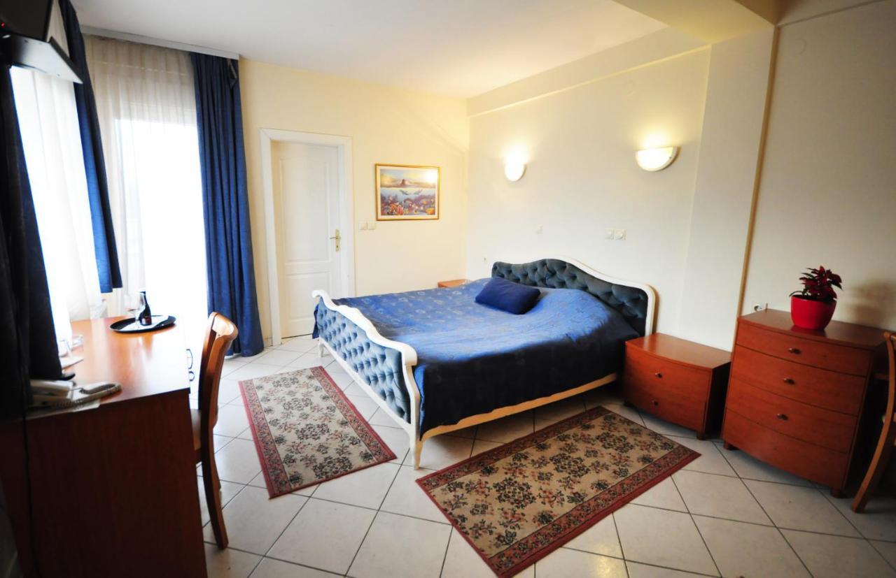 Vip Hotel Skopje - New Management Exteriör bild