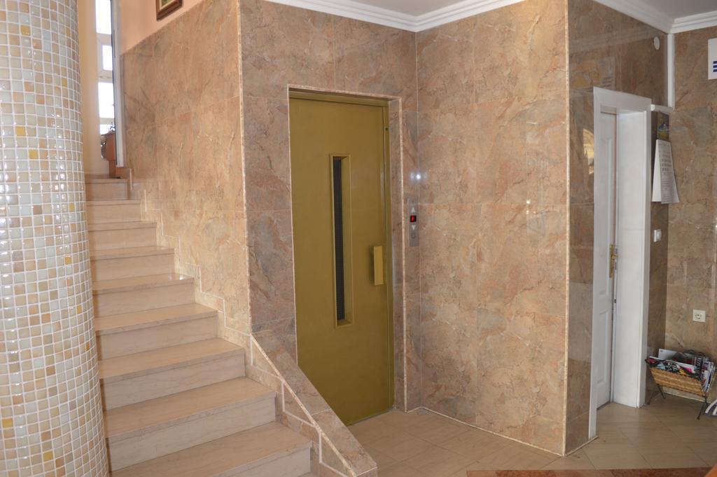 Vip Hotel Skopje - New Management Exteriör bild