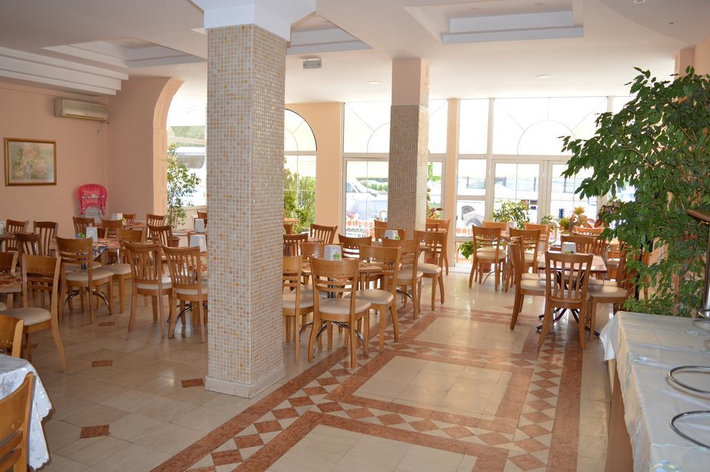 Vip Hotel Skopje - New Management Exteriör bild