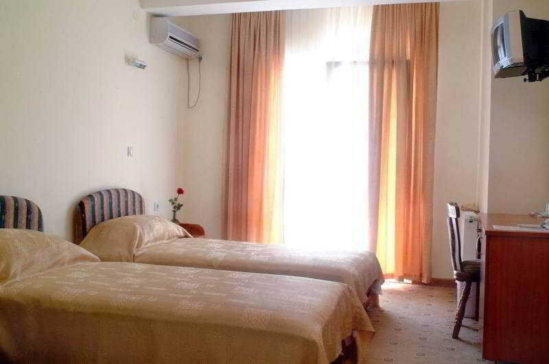 Vip Hotel Skopje - New Management Exteriör bild